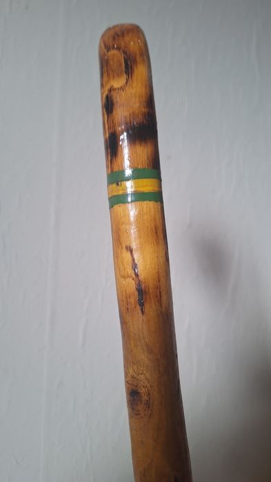 Бастун дървен продавам