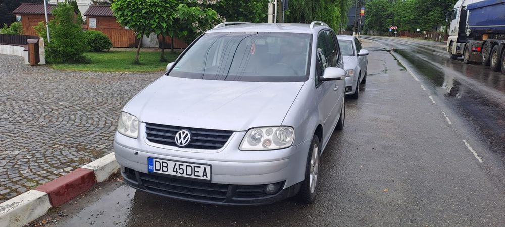 VOLKSWAGEN Touran 0