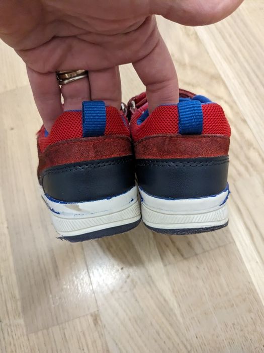 Adidași Geox, nr.23