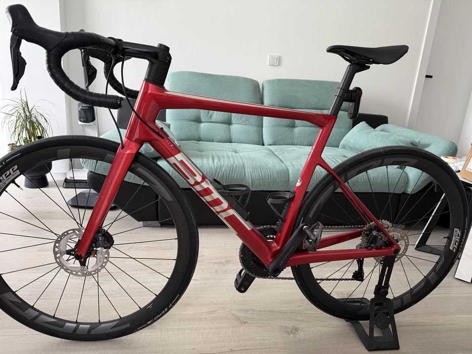 Шосеен карбонов велосипед BMC Teammachine SLR 2023 | Ultegra Di2 12s | Zipp 303 Firecrest | Размер 56 L