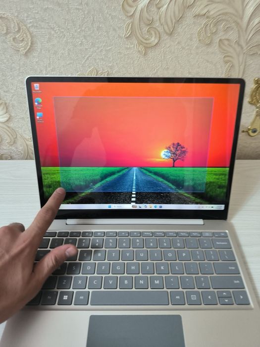 Microsoft Surface Go 2