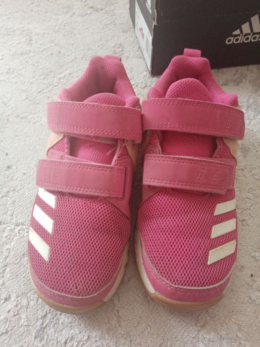 Продам детскую обувь. На девочку. Состаянии отличное.