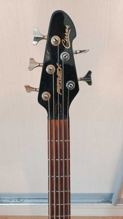 Peavey Cirrus 5 string