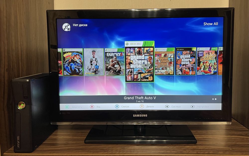 Xbox 360 SLIM + игры прошитый