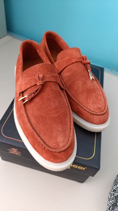 Женская обувь лоферы