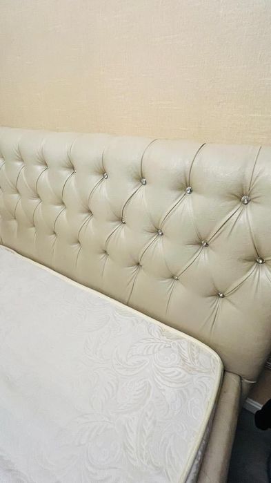 Кровать двкхспальная