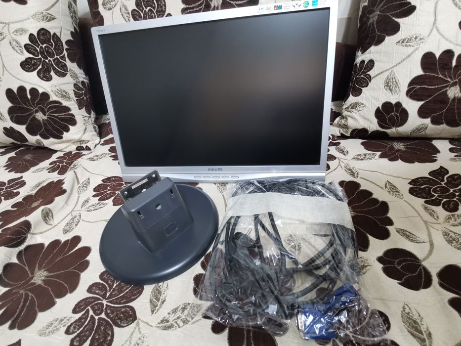 Монитор 19" Philips 190WV7