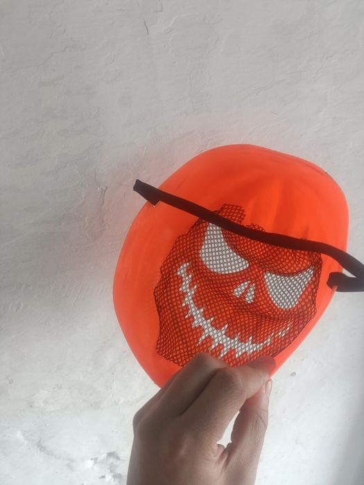 Маска на хэллоуин