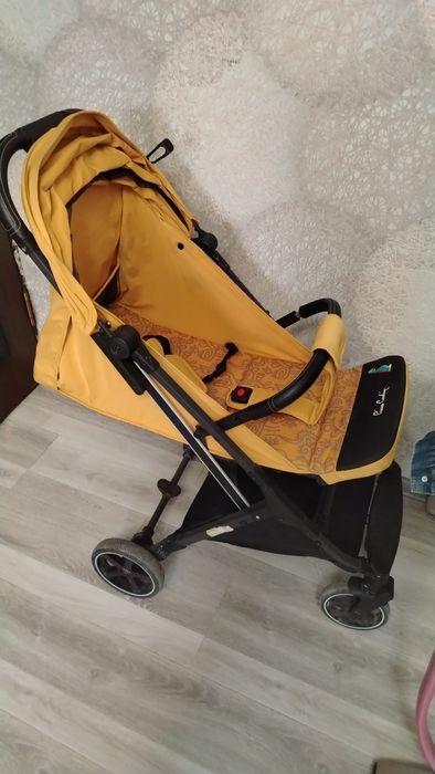 Продам детскую коляску чемодан