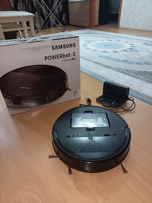 Робот пылсесо sumsung powerbot vr5000