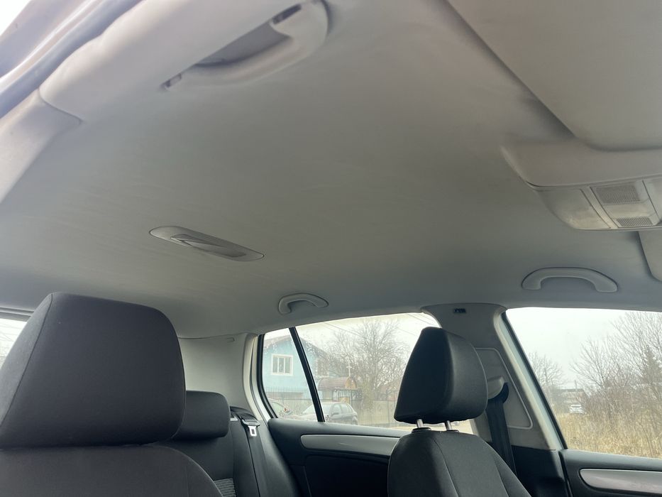 Retapitare plafon auto