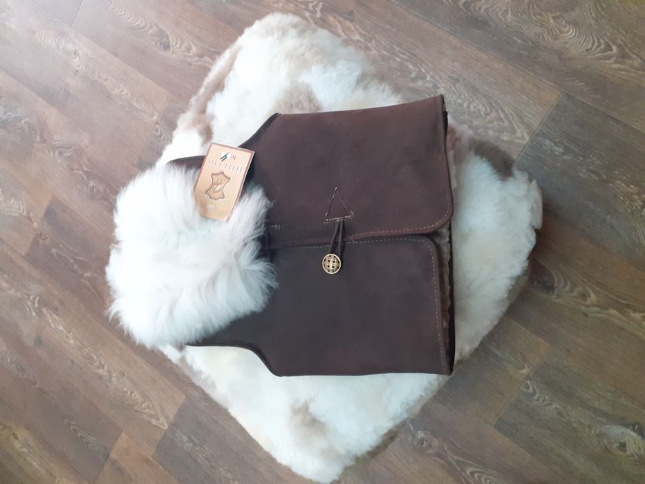 Елек от естествена кожа