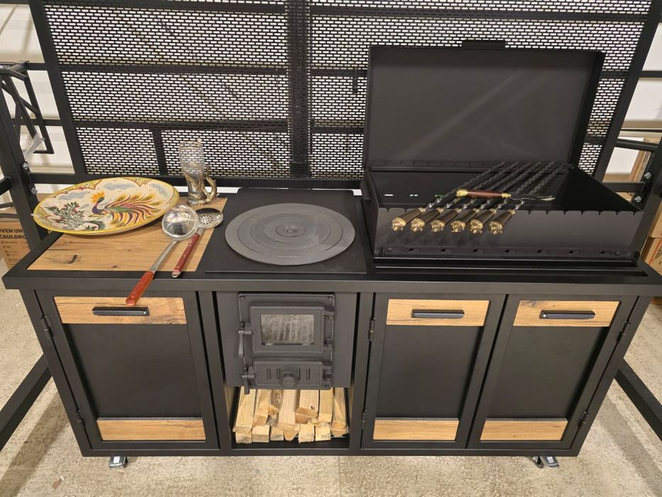 Луксозна външна кухня с пещ и грил – дизайнерска изработка