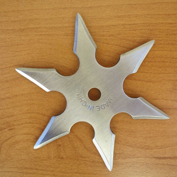 Шурикен - метална звезда