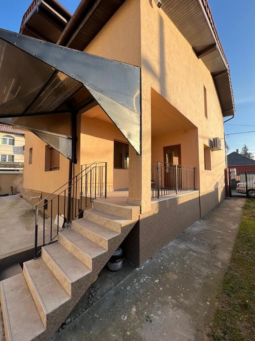 Casa de închiriat 5 camere