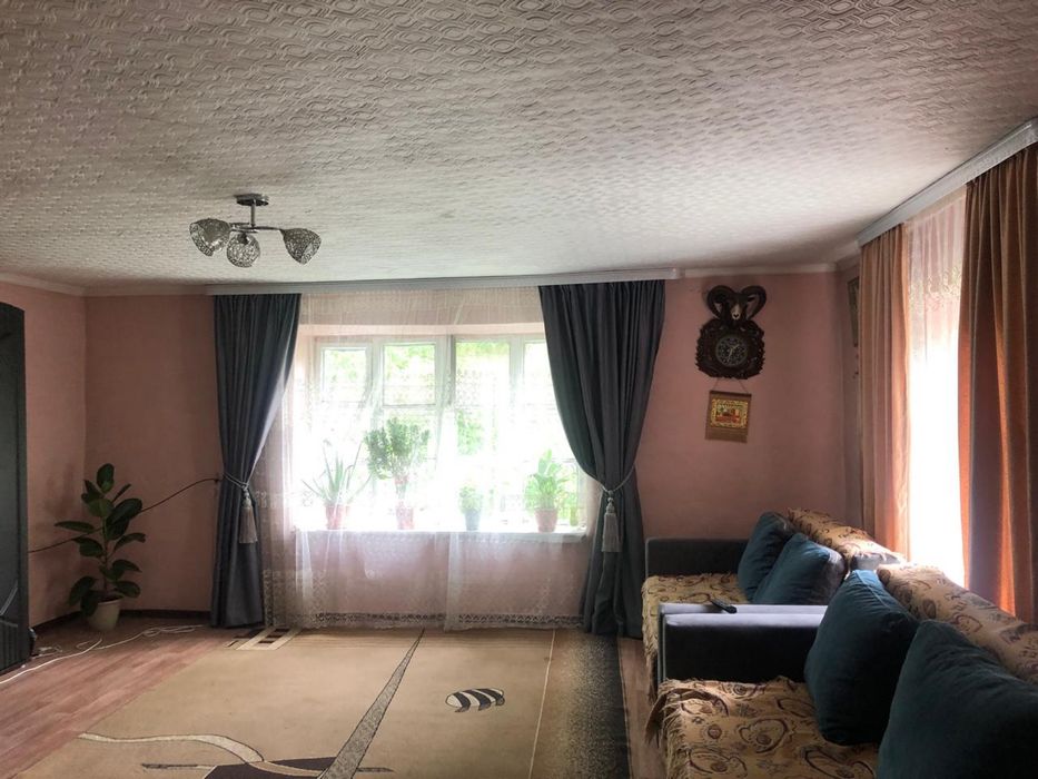 Продам дом в хорошем состояний. Гараж, углярка, новая баня. - Widok 2