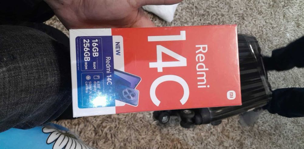 Vand redmi c14 nou 2 bucati la cuticutie