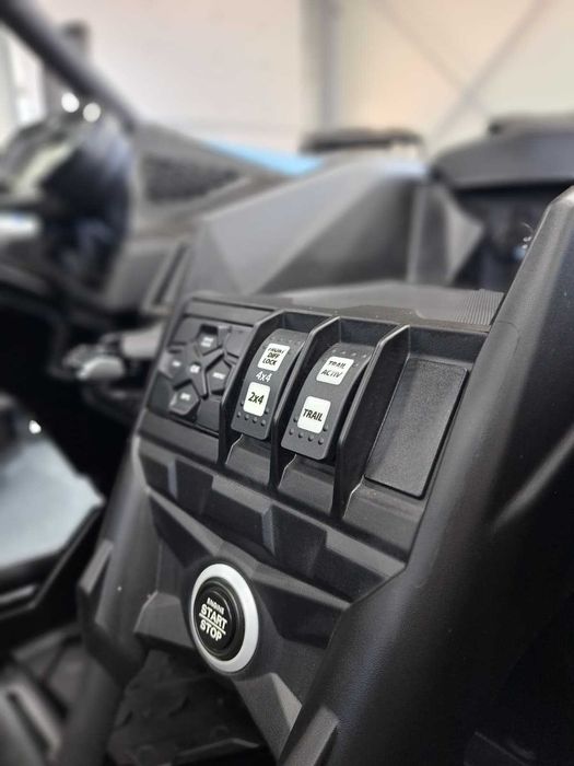 SXS Can-Am Maverick DS Turbo RR INT