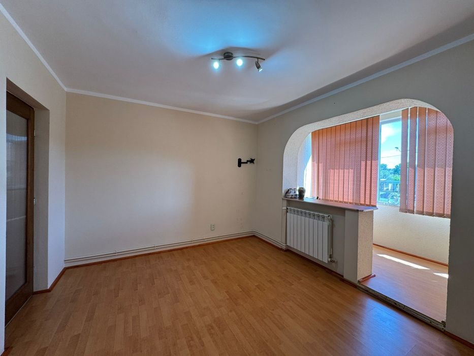 Inchiriez apartament cu 2 camere langa Stadionul UTA la etajul 1