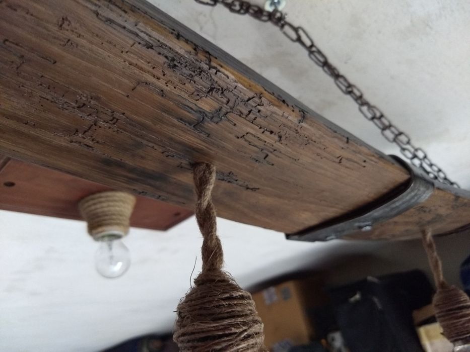 Лампа за таван бар