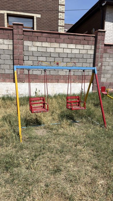 Продается горьки качели домики