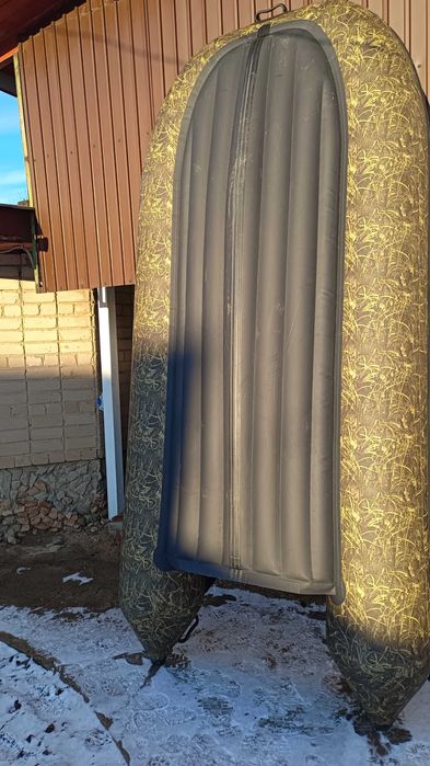 Продам лодку с мотором