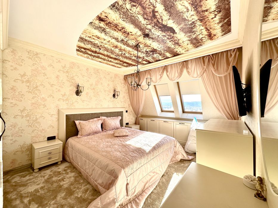 Продава се Тристаен апартамент в Велико Търново, Център - 101 кв.м за 1832 €/кв.м - Снимка #14