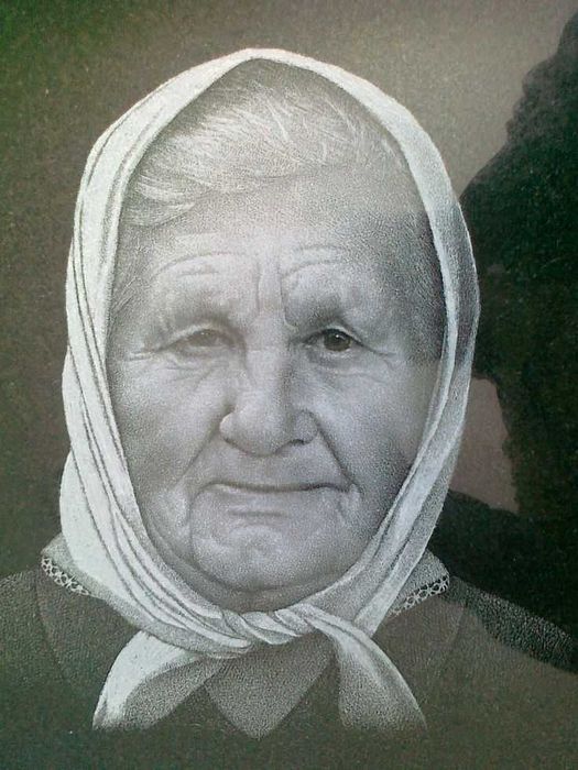 Портрети върху гранит