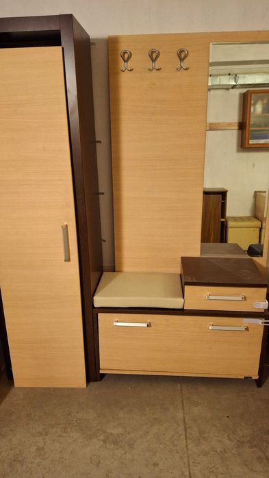 Продавам портманто и шкафове