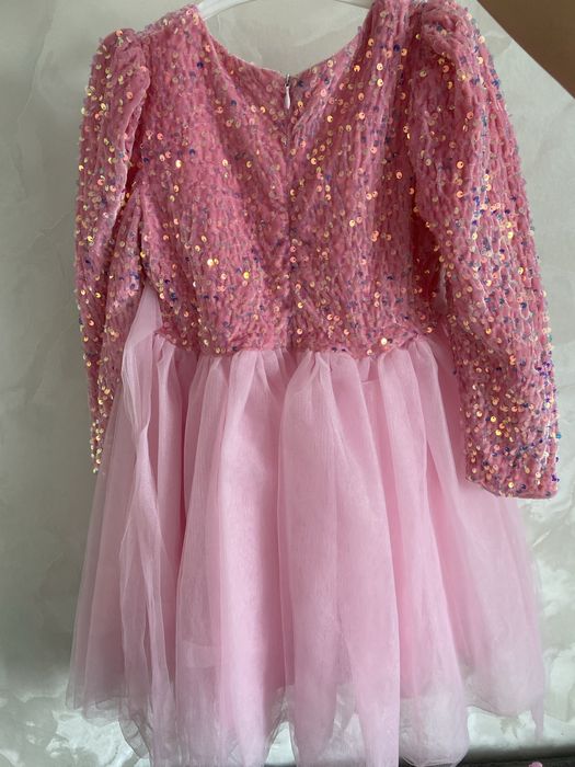 Продам на девочку 6-7лет