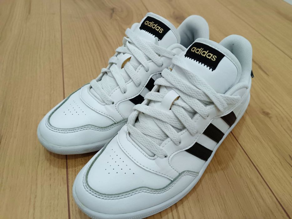 Adidași adidas originali Nr 36,5 piele in perfecta stare