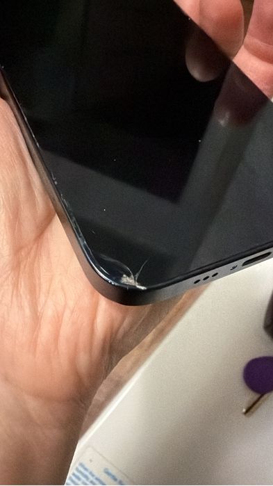 Продам iPhone 13