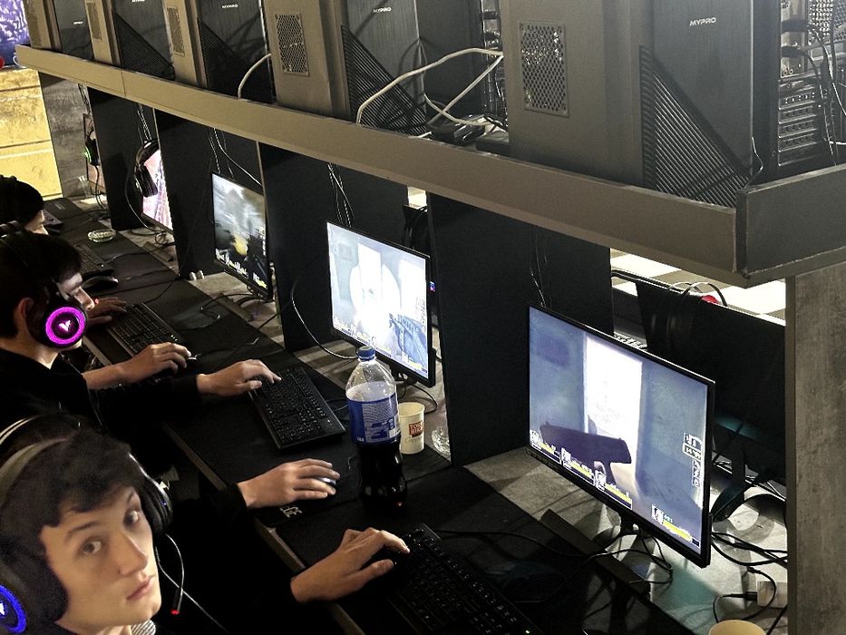 Kompyuter xona sotiladi