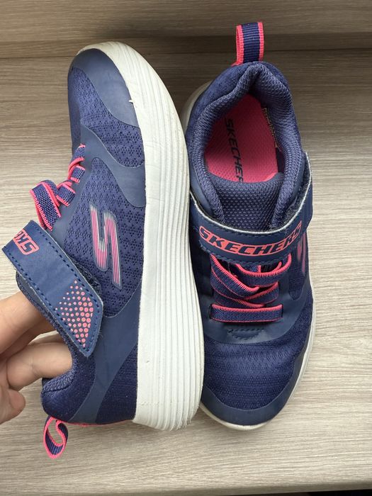 Кроссовки sketchers 28,5 размер,по стельке 18,5 см