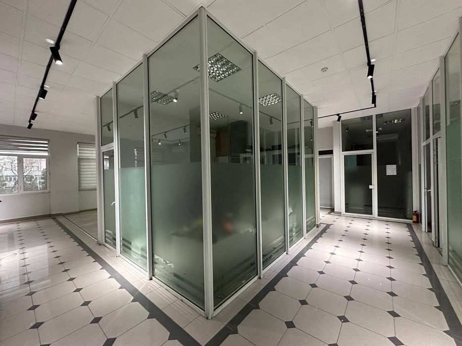 Аренда нежилого помещения. Рынок Мирабад. Площадь: 237 м² комнат 5