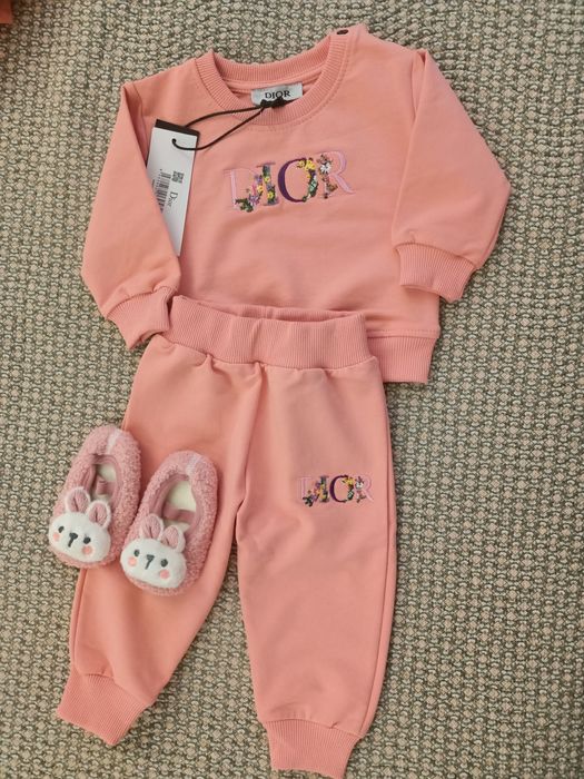 Костюм для девочки 3-6-9 мес