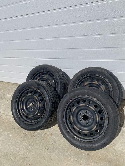 R16 диск покрышкамен комплект