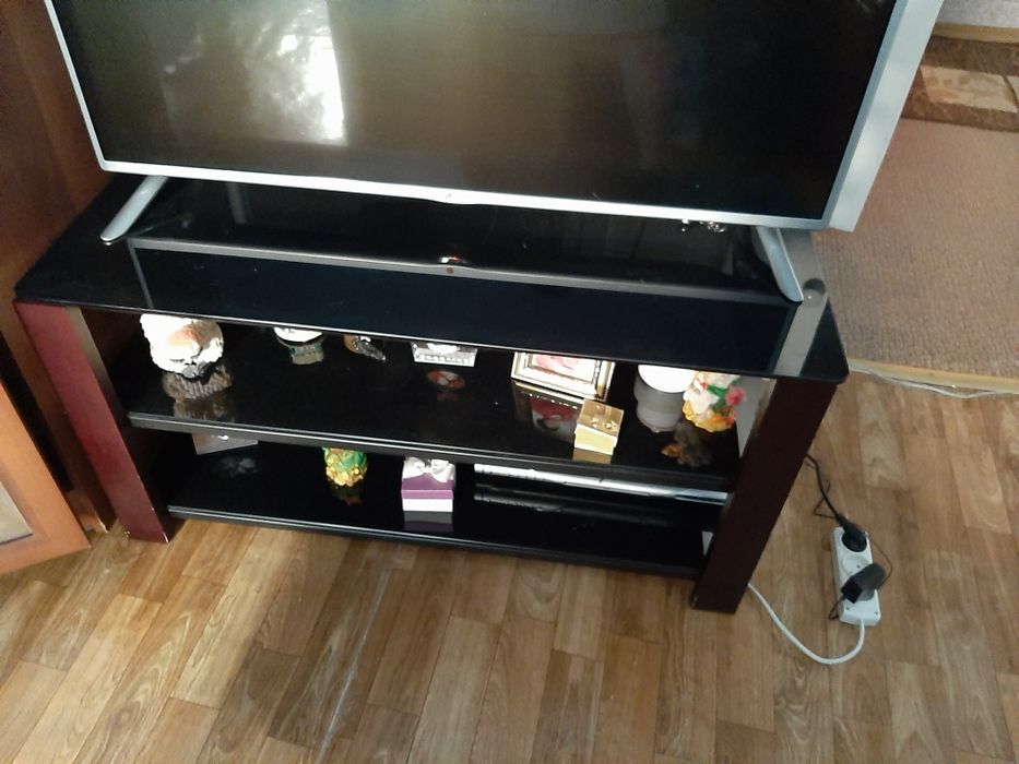 Тумба под телевизор