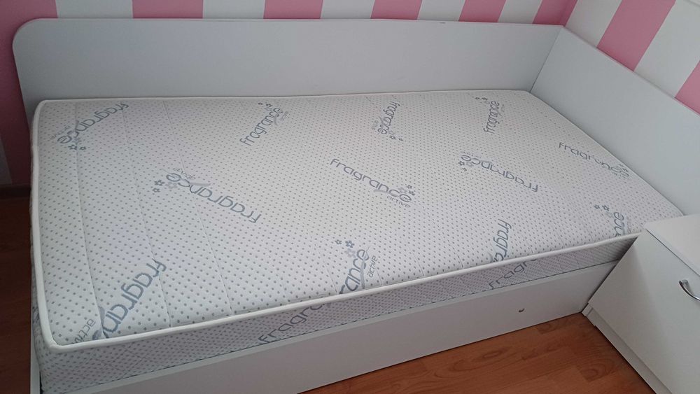 Единично легло с повдигащ механизъм и матрак ТЕД – Почти ново!!!