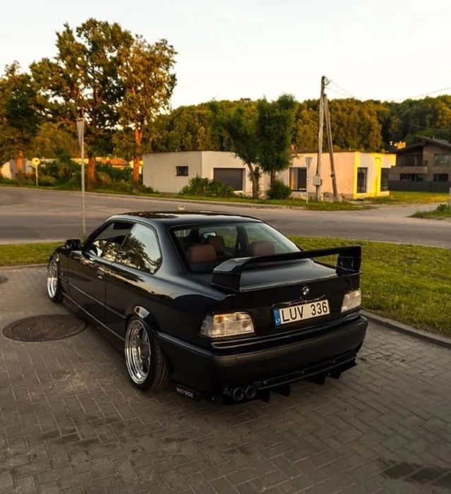 Задние фары Бмв е36 crystal white