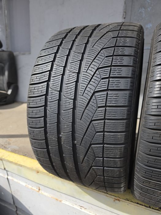2 бр. зимни гуми 305/30/20 Pirelli MO 6 mm DOT 3617
