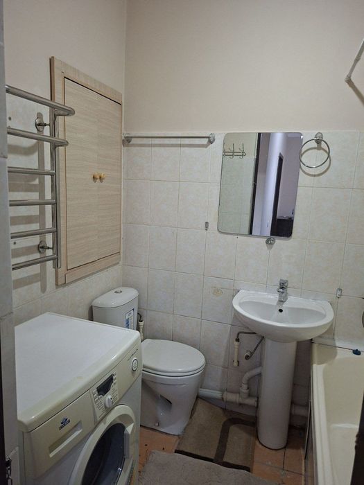 Срочно  сдаётся  квартира  сергели  5а 2 ком семья рядом метро  3 бека