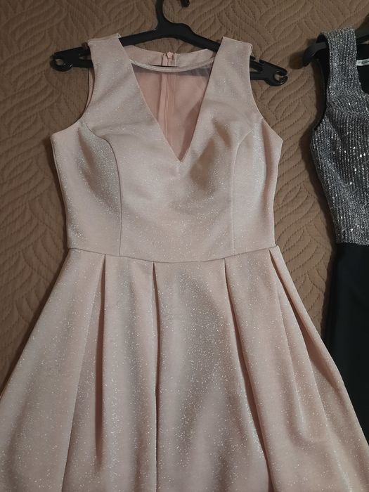 Дамски рокли размер М