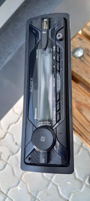 Radio auto  Sony cu microfon incorporat  Digital media player