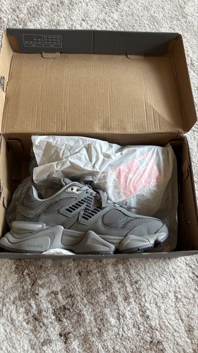 New balance 9060