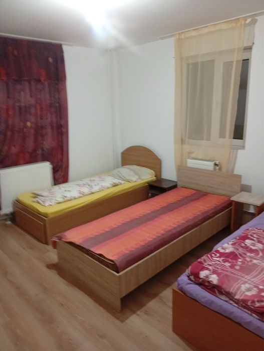 Inchiriez Casa Pitesti echipe salariati