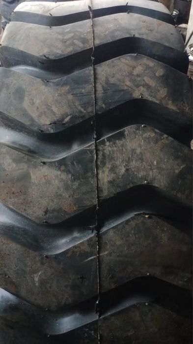 Продам шины на погрузчик 17,5 на 25