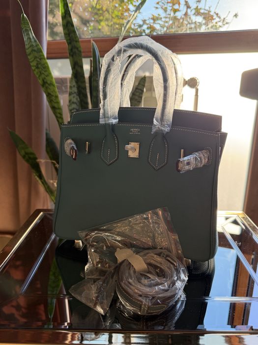 Geantă Hermès Birkin albastră – nouă, model elegant