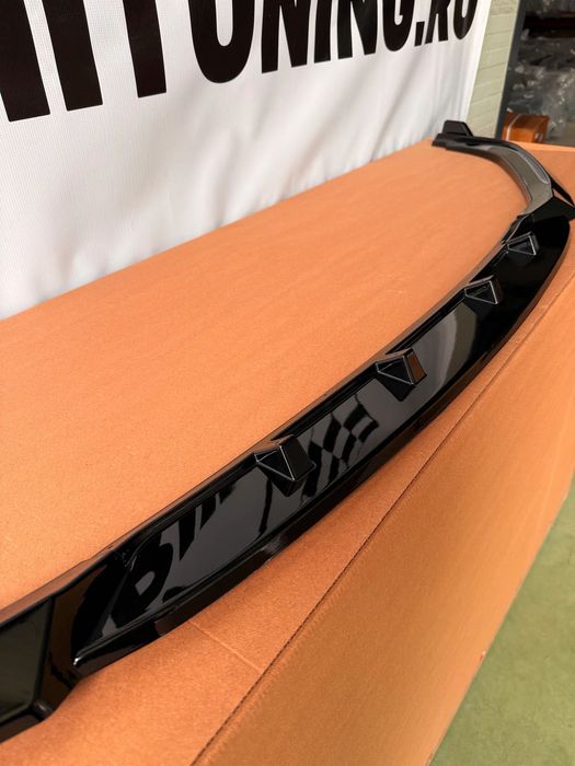 Lip prelungire bara fata compatibil cu BMW Seria 5 G30 G31(2017-2020) echipat cu bara Standard Negru Lucios