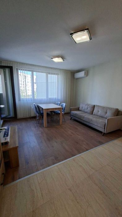 Дава се под наем Тристаен апартамент в София, Център - 100 кв.м за 850 € - Снимка #1